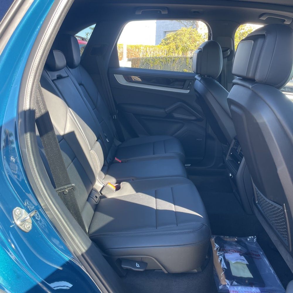 2024 Porsche Cayenne Base