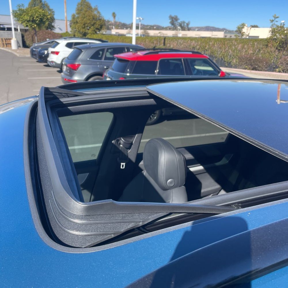 2024 Porsche Cayenne Base