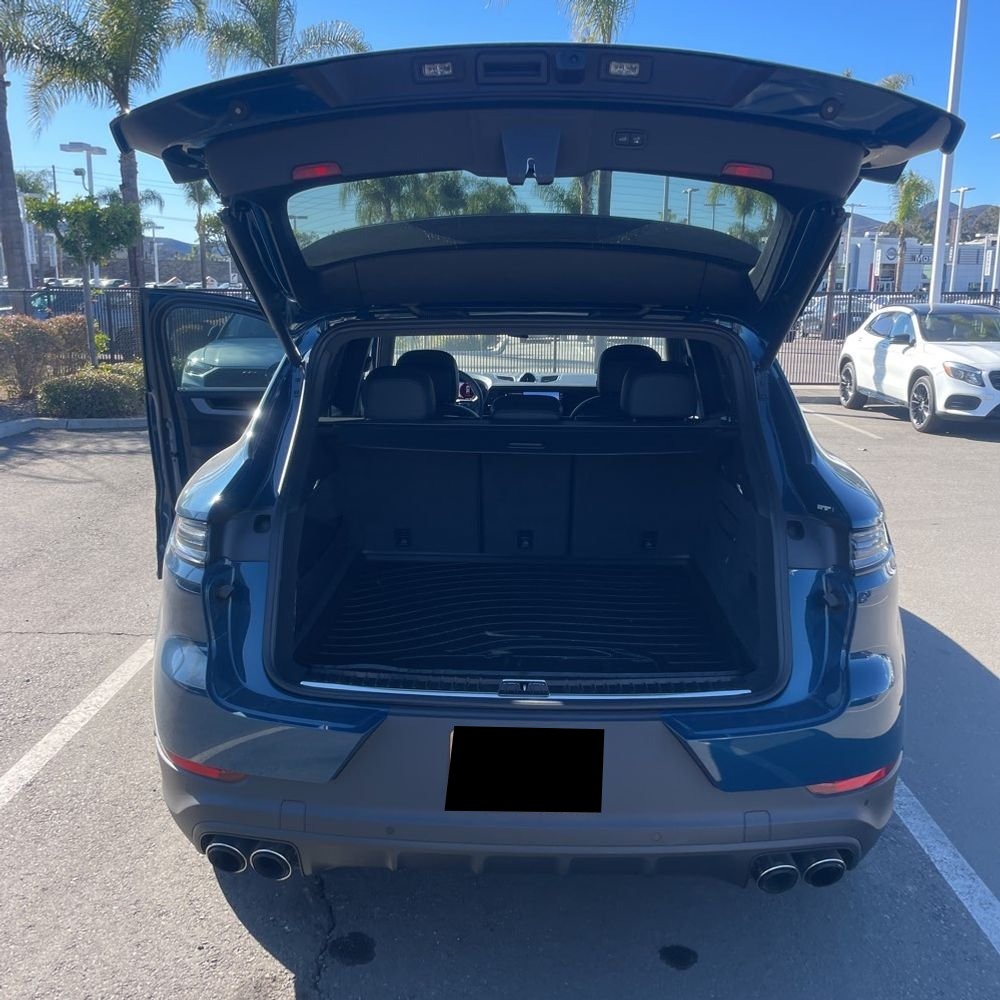 2024 Porsche Cayenne Base