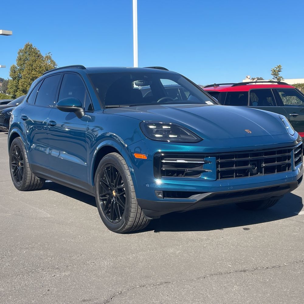 2024 Porsche Cayenne Base