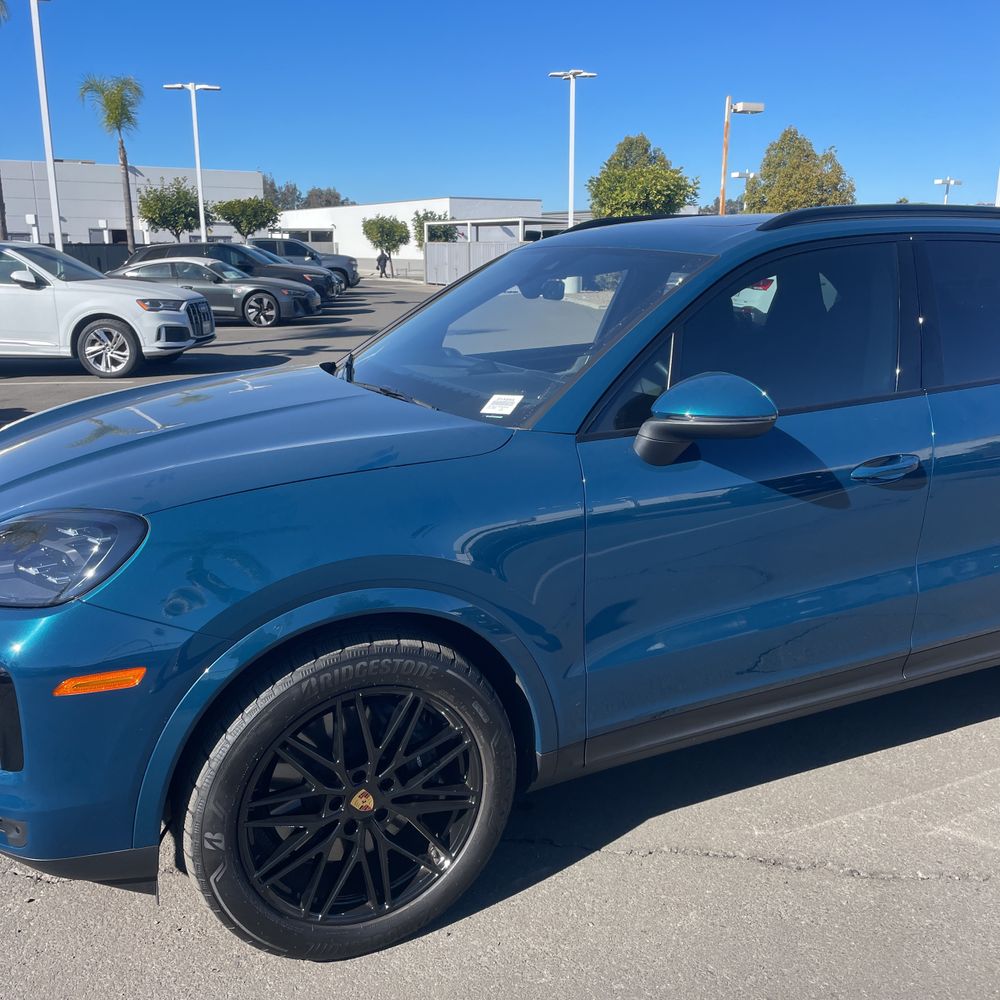 2024 Porsche Cayenne Base