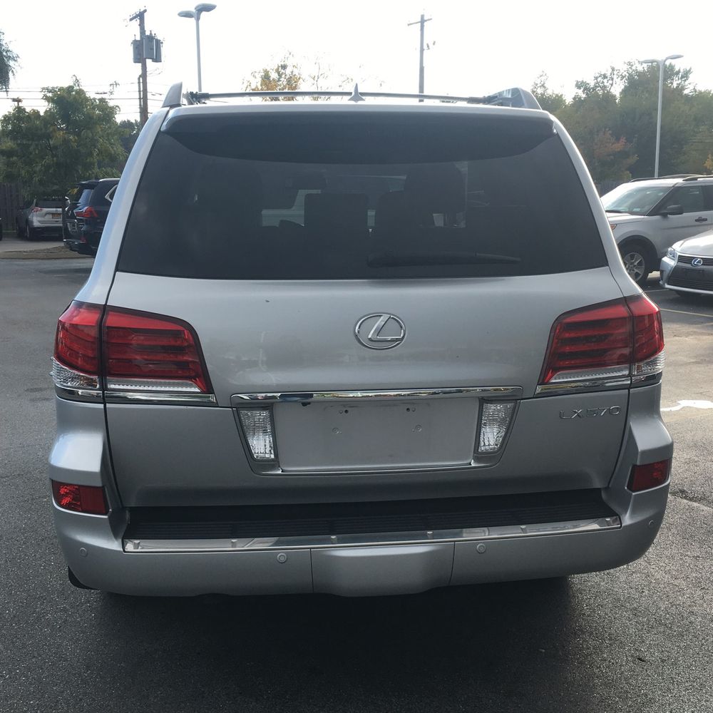 2015 Lexus LX 570