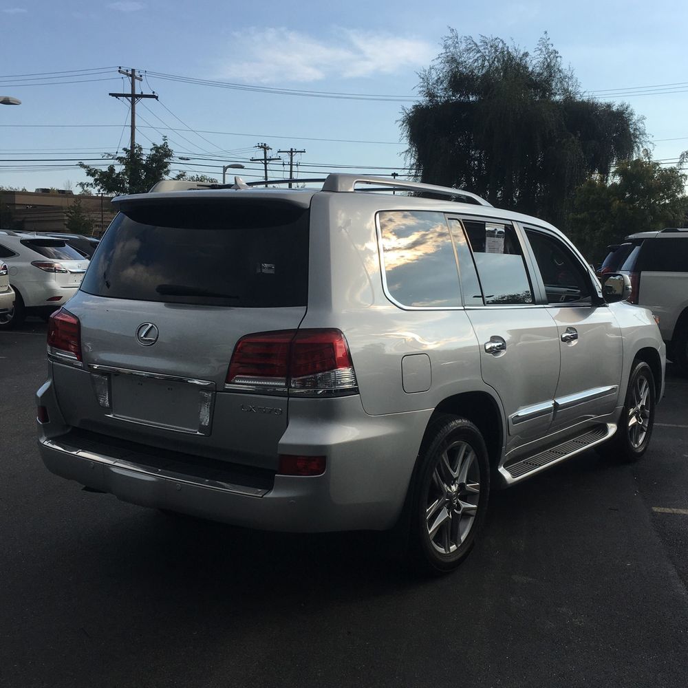 2015 Lexus LX 570