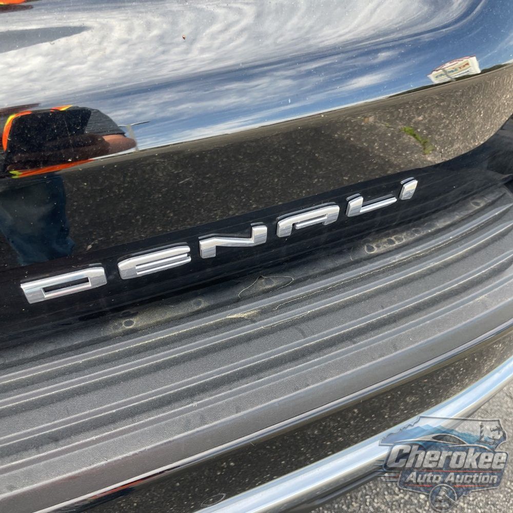 2022 GMC Yukon XL Denali
