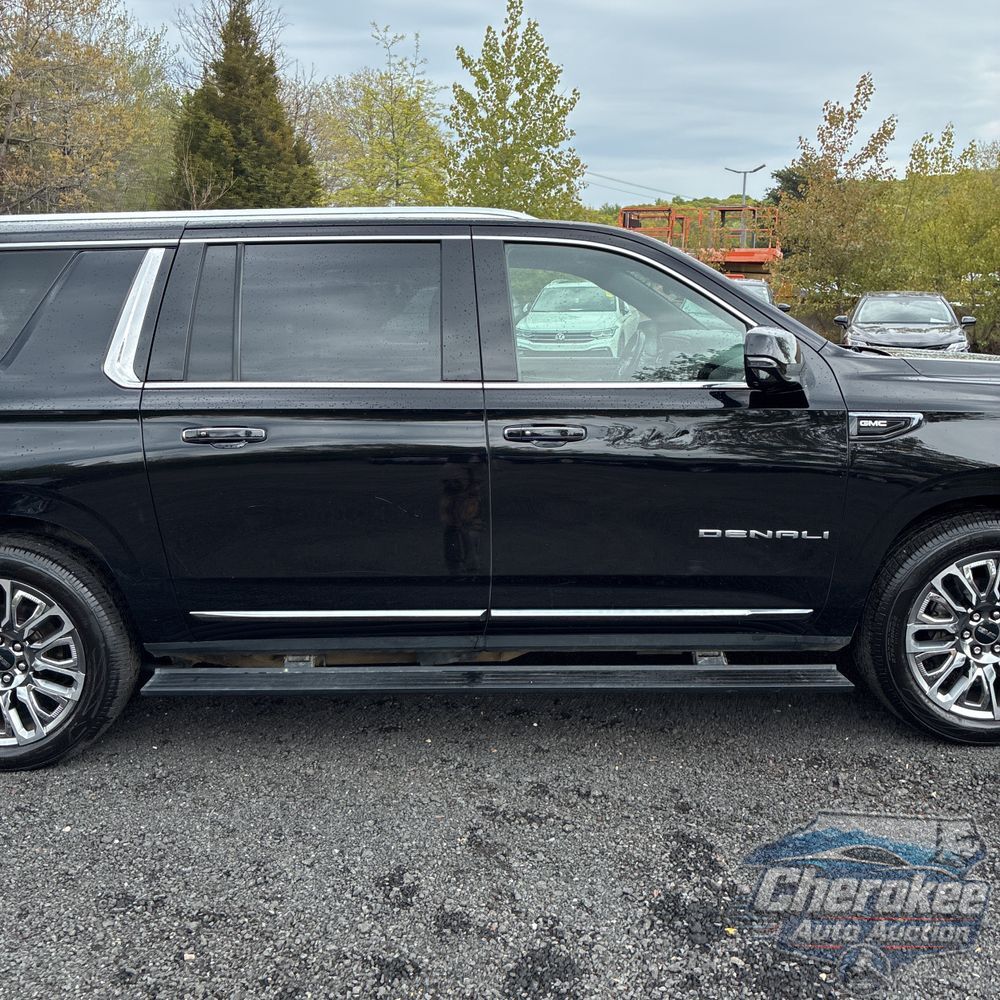 2023 GMC Yukon XL Denali Ultimate