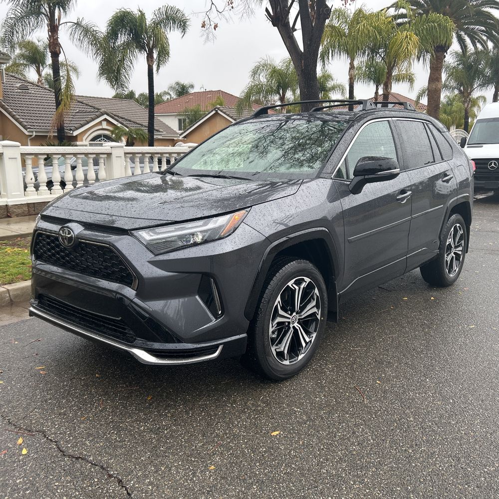 2025 Toyota RAV4 Plug-in Hybrid