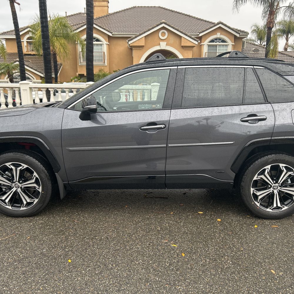 2025 Toyota RAV4 Plug-in Hybrid XSE
