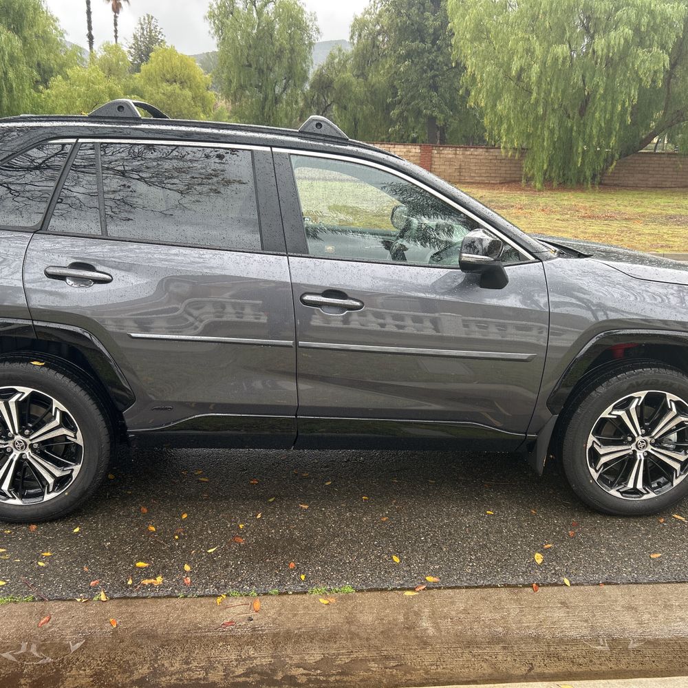 2025 Toyota RAV4 Plug-in Hybrid XSE