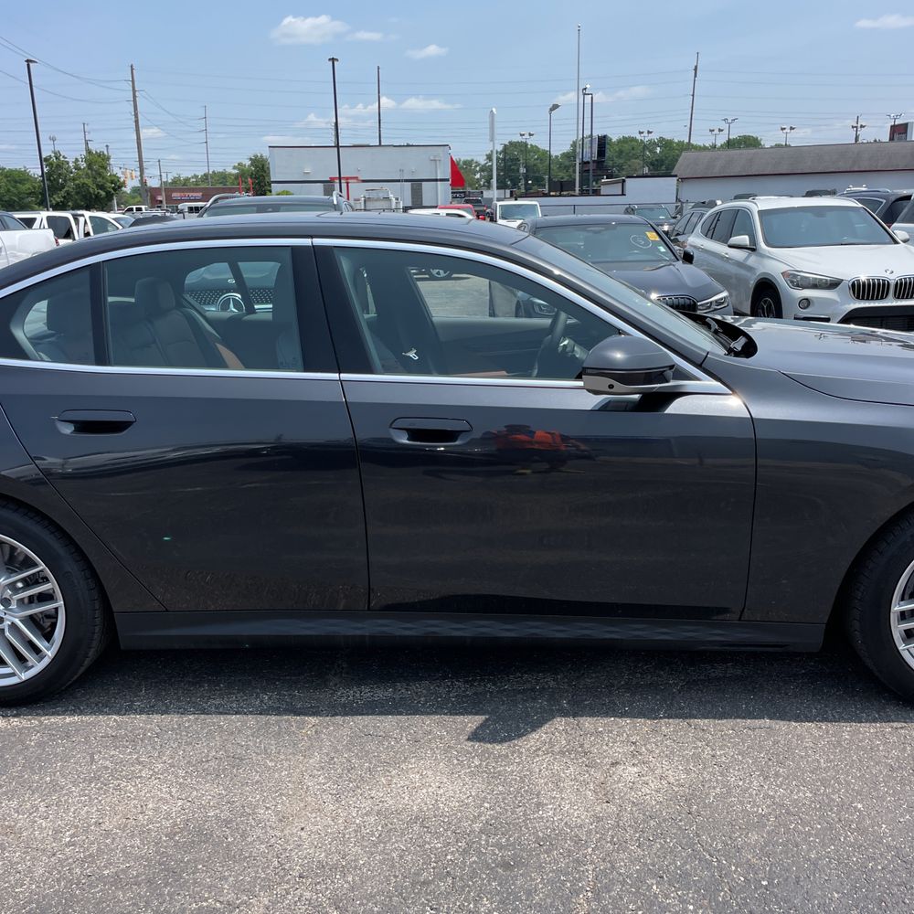 2025 BMW 5-Series 540i xDrive