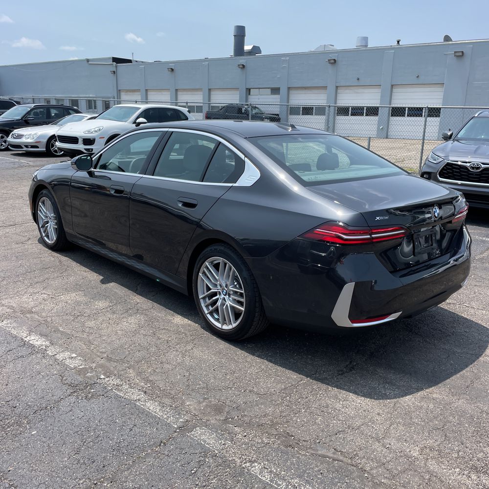 2025 BMW 5-Series 540i xDrive