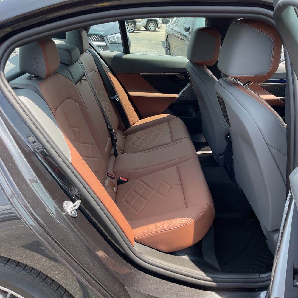 2025 BMW 5-Series 540i xDrive