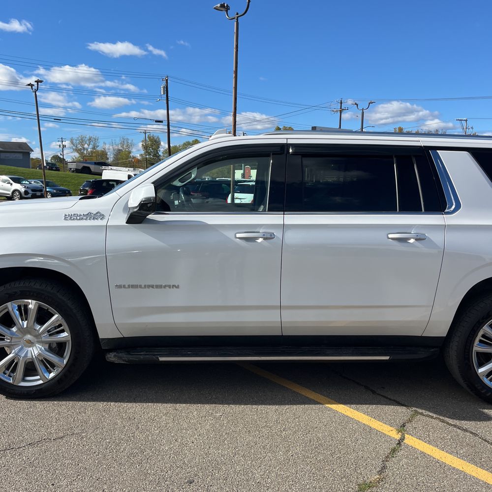 2021 Chevrolet Suburban High Country