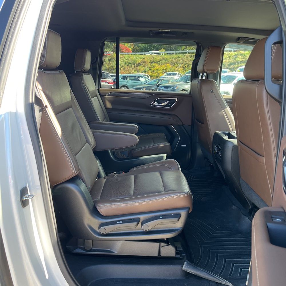 2021 Chevrolet Suburban High Country