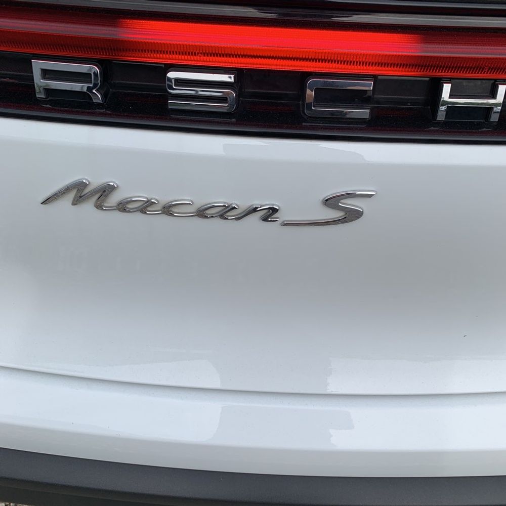 2022 Porsche Macan S
