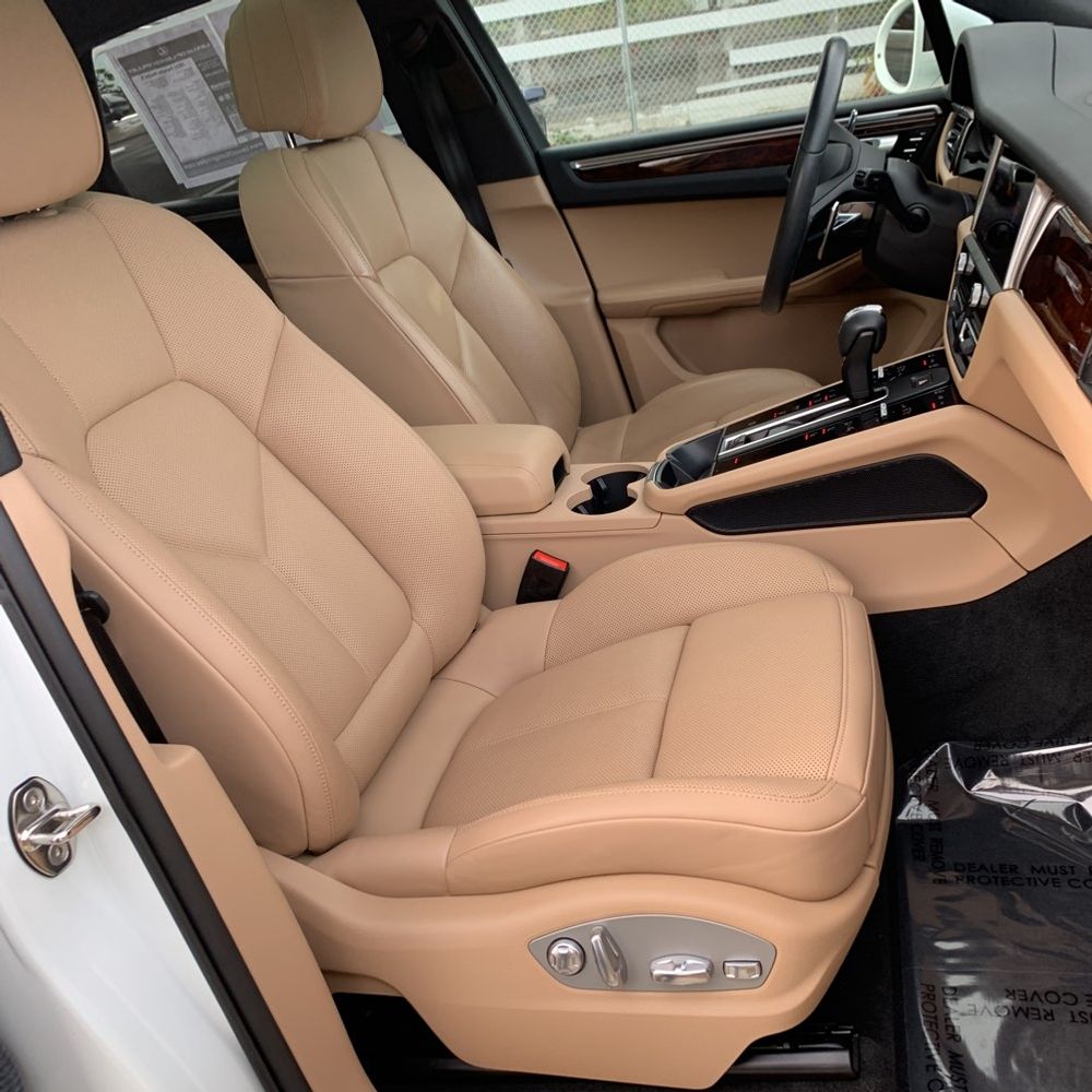 2022 Porsche Macan S