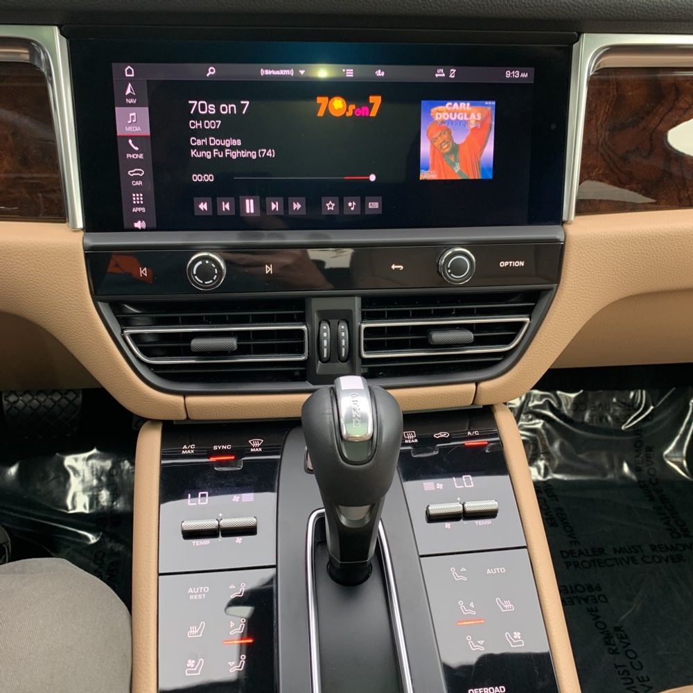 2022 Porsche Macan S