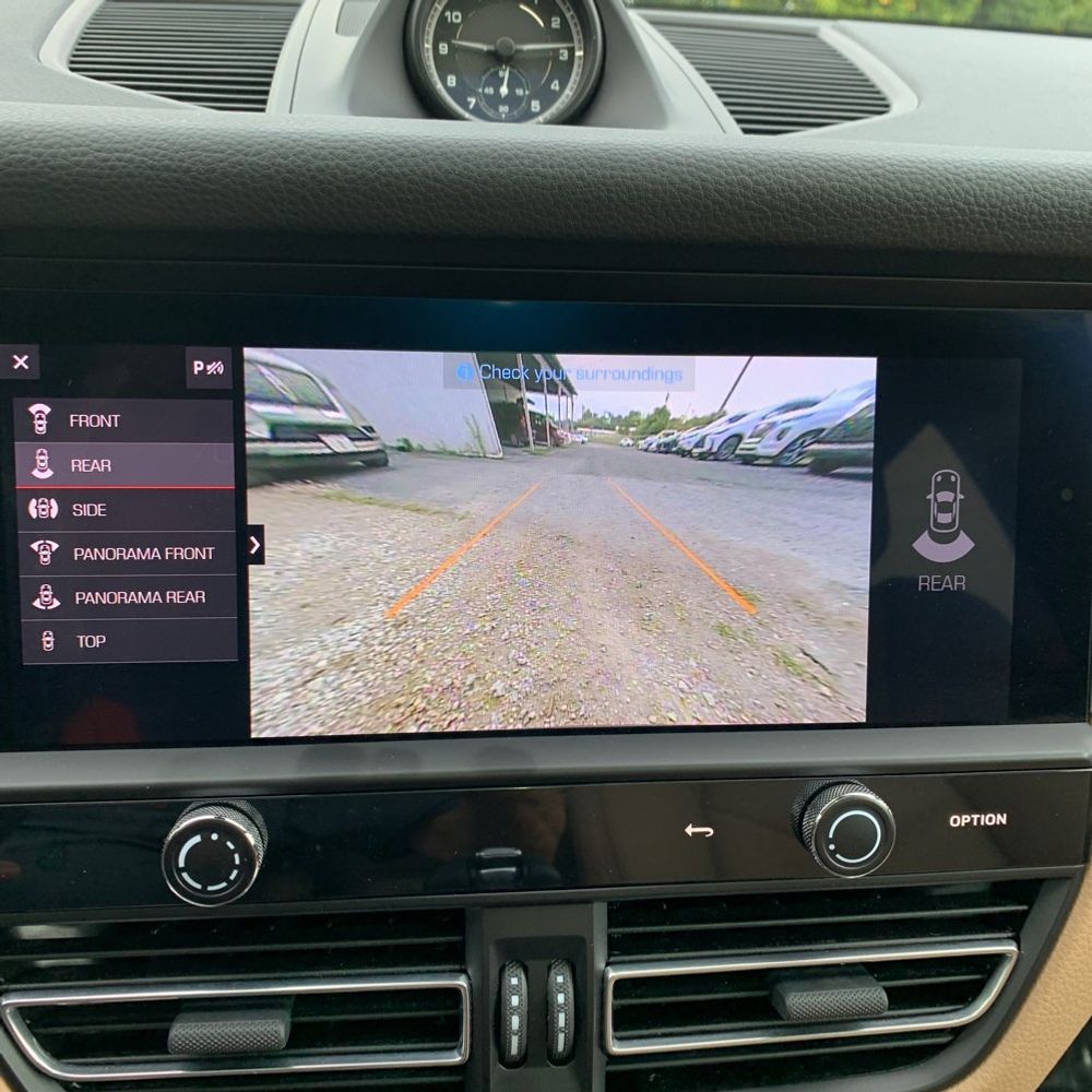 2022 Porsche Macan S