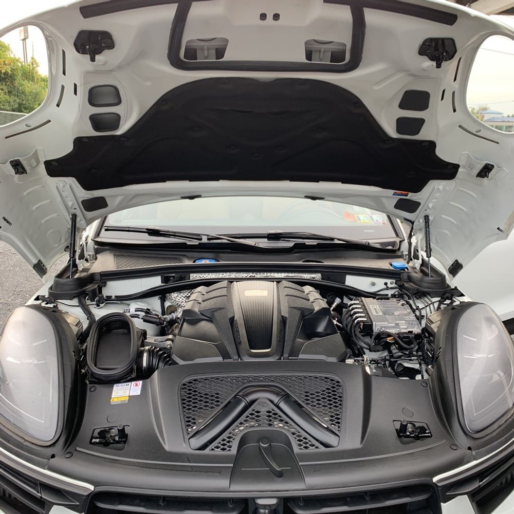 2022 Porsche Macan S
