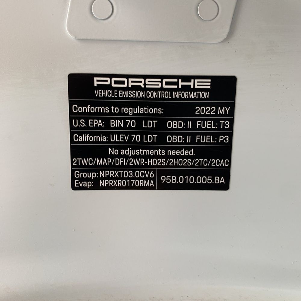 2022 Porsche Macan S