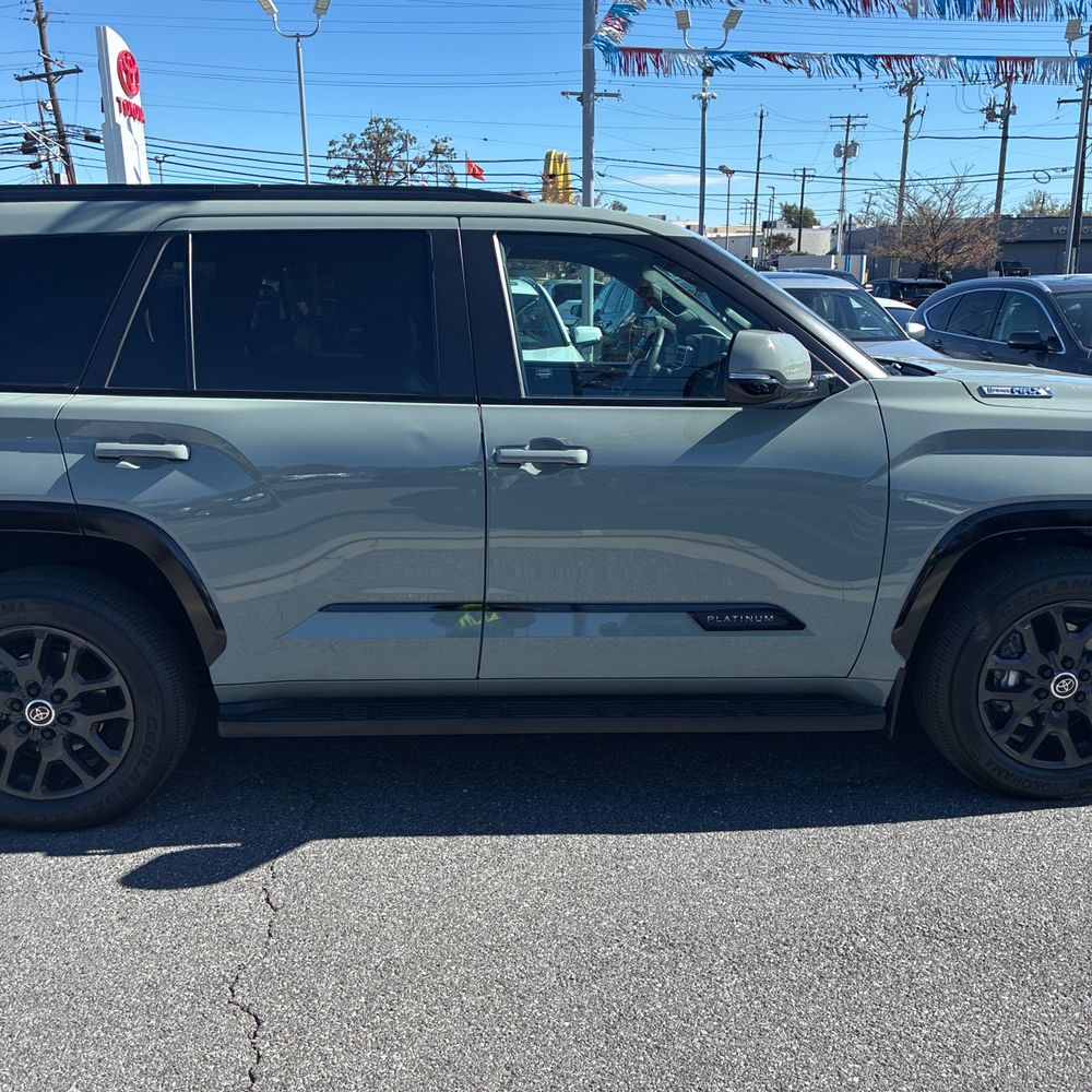 2024 Toyota Sequoia Platinum