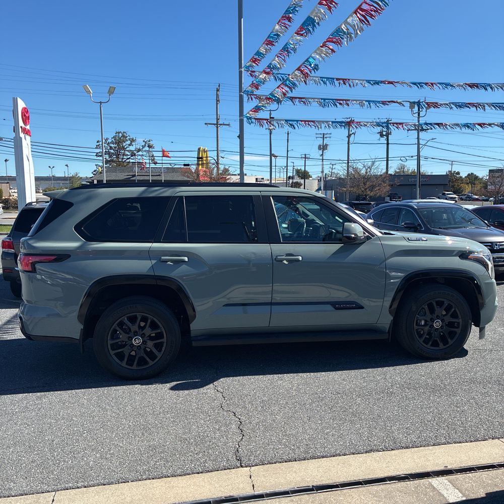 2024 Toyota Sequoia Platinum