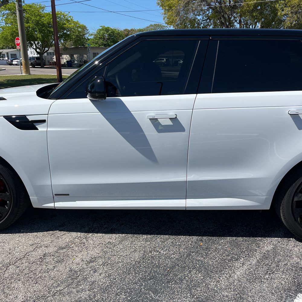 2025 Land Rover Range Rover Sport P550e Autobiography