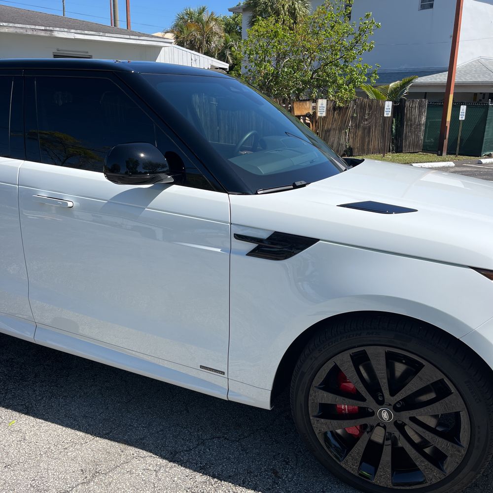2025 Land Rover Range Rover Sport P550e Autobiography