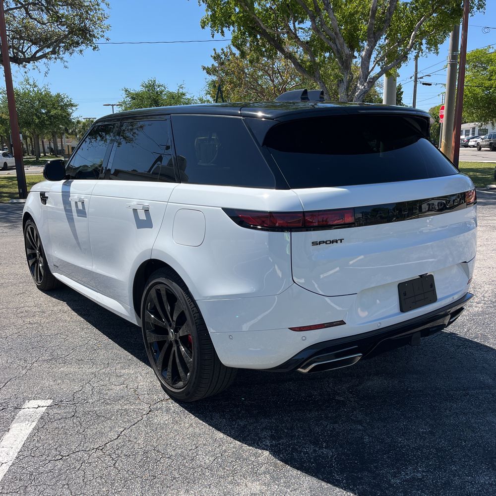 2025 Land Rover Range Rover Sport P550e Autobiography