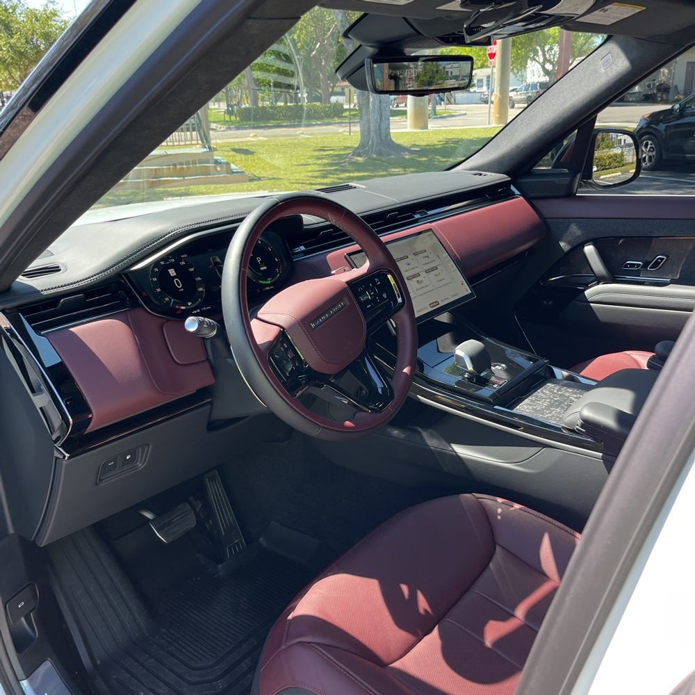 2025 Land Rover Range Rover Sport P550e Autobiography