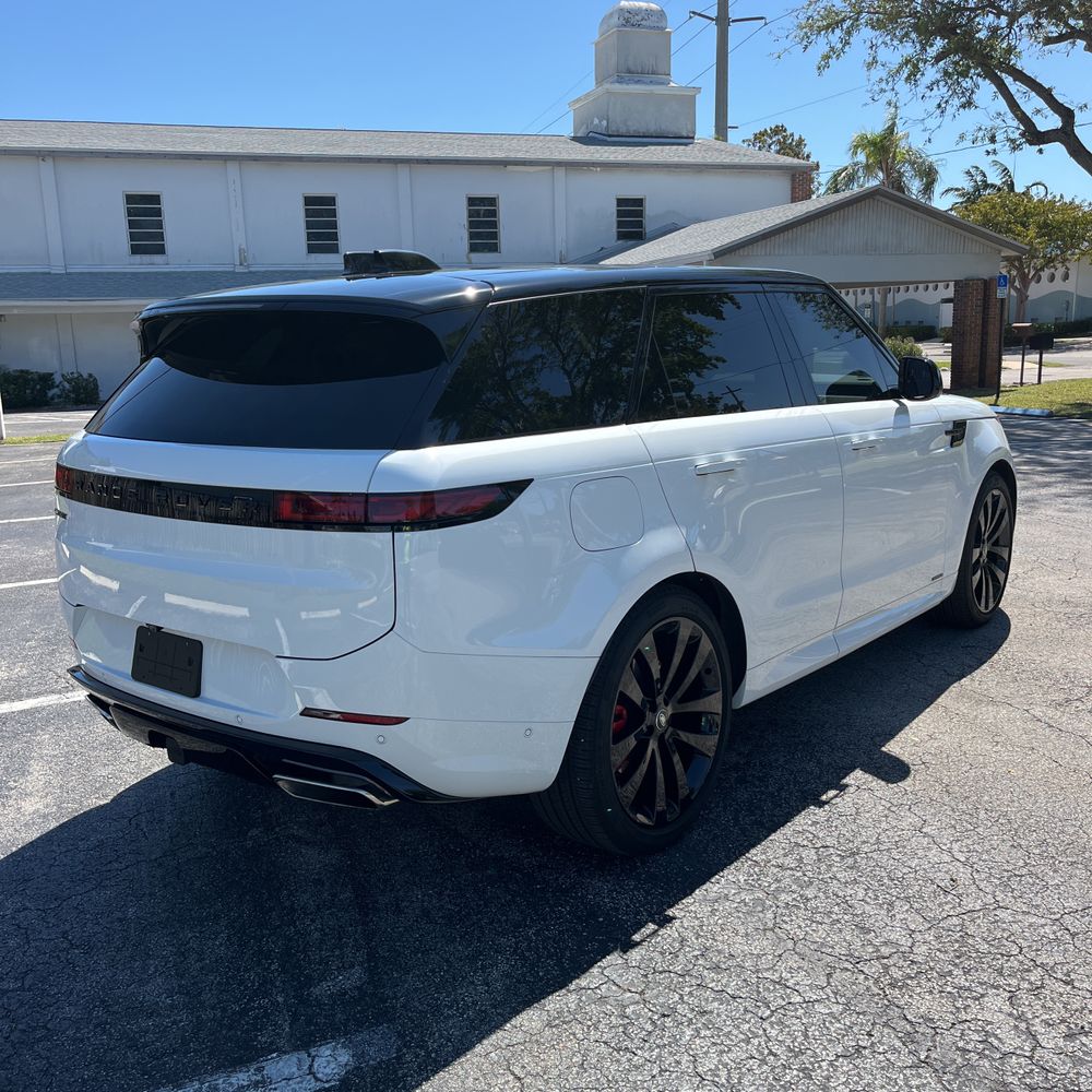 2025 Land Rover Range Rover Sport P550e Autobiography