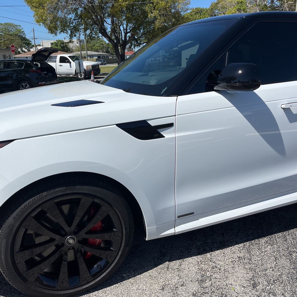 2025 Land Rover Range Rover Sport P550e Autobiography