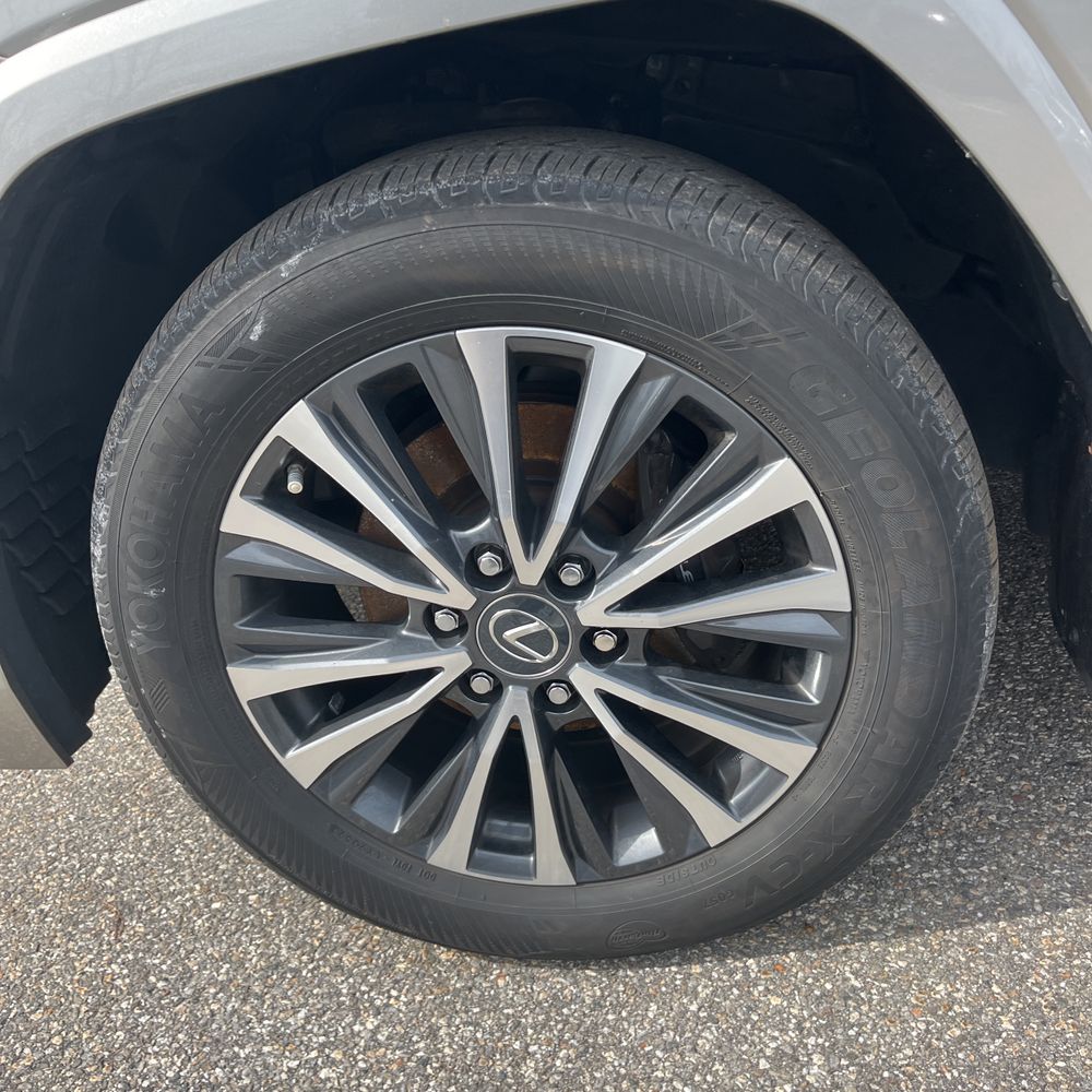 2023 Lexus LX 600 Premium