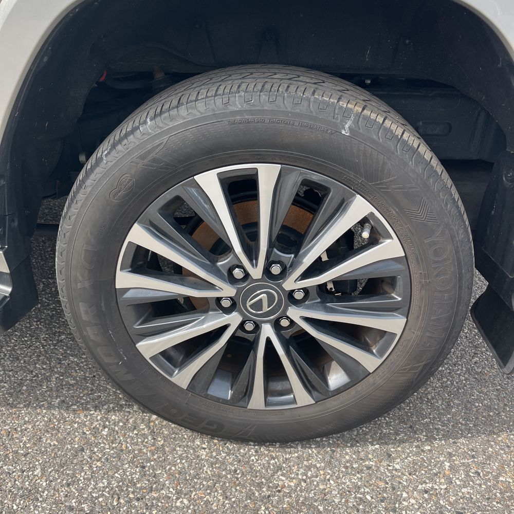 2023 Lexus LX 600 Premium