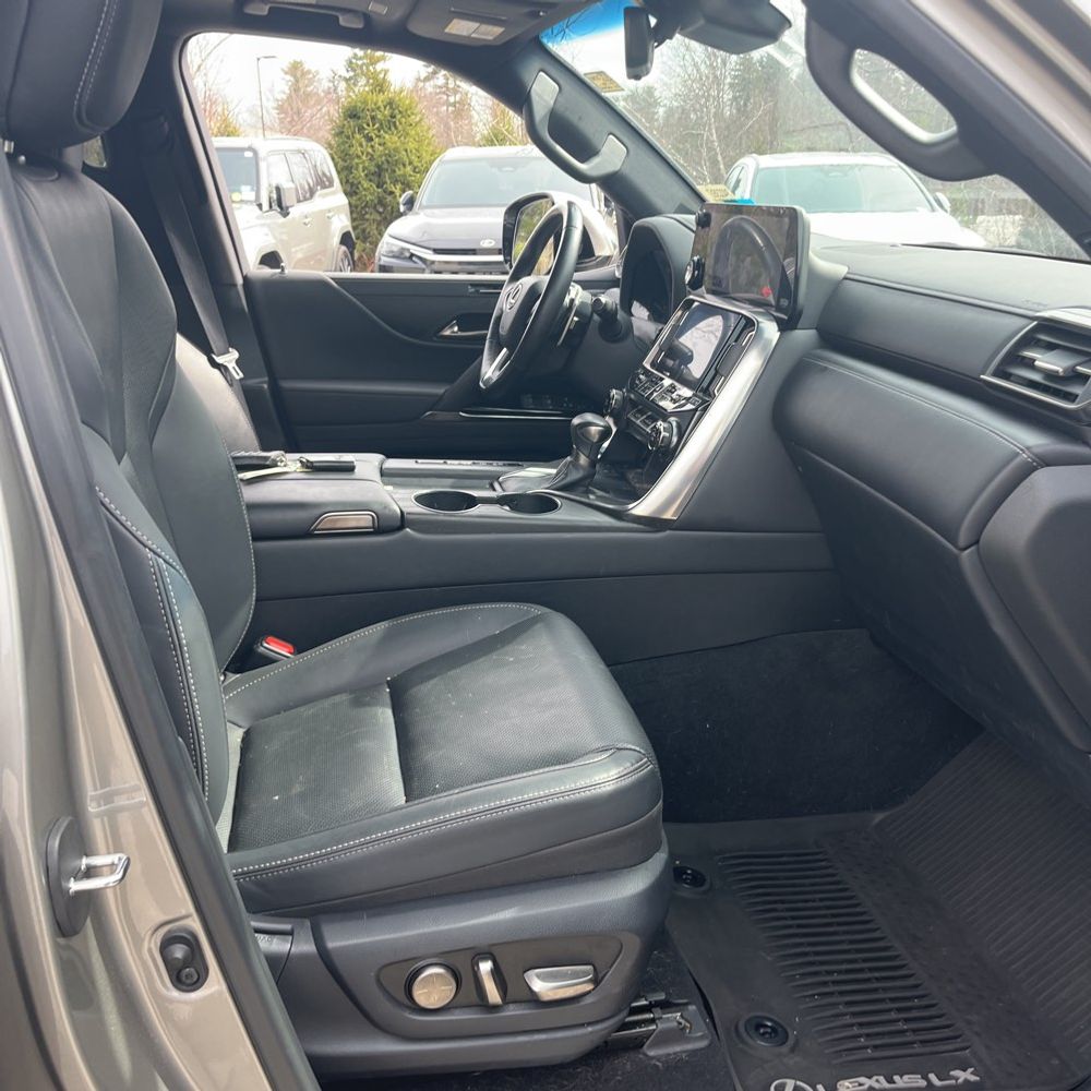 2023 Lexus LX 600 Premium