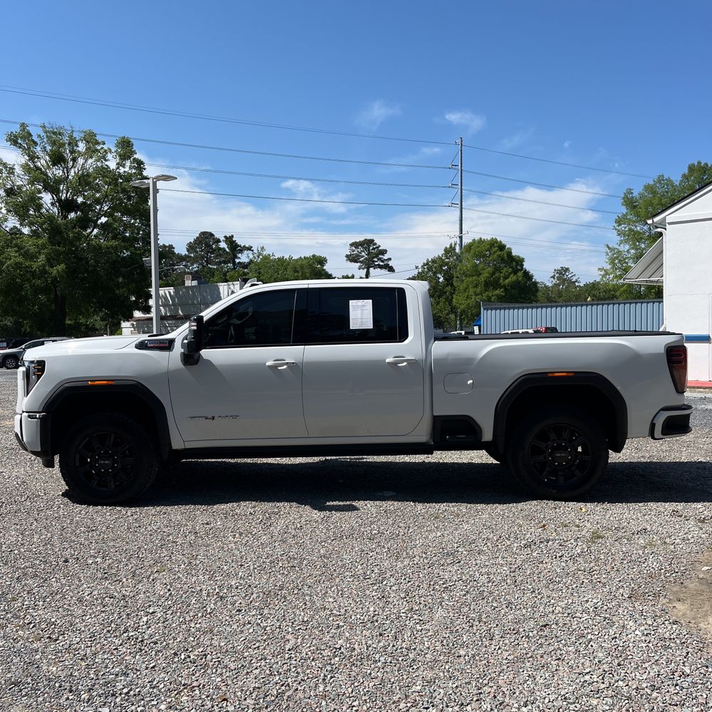 2025 GMC Sierra 2500HD AT4
