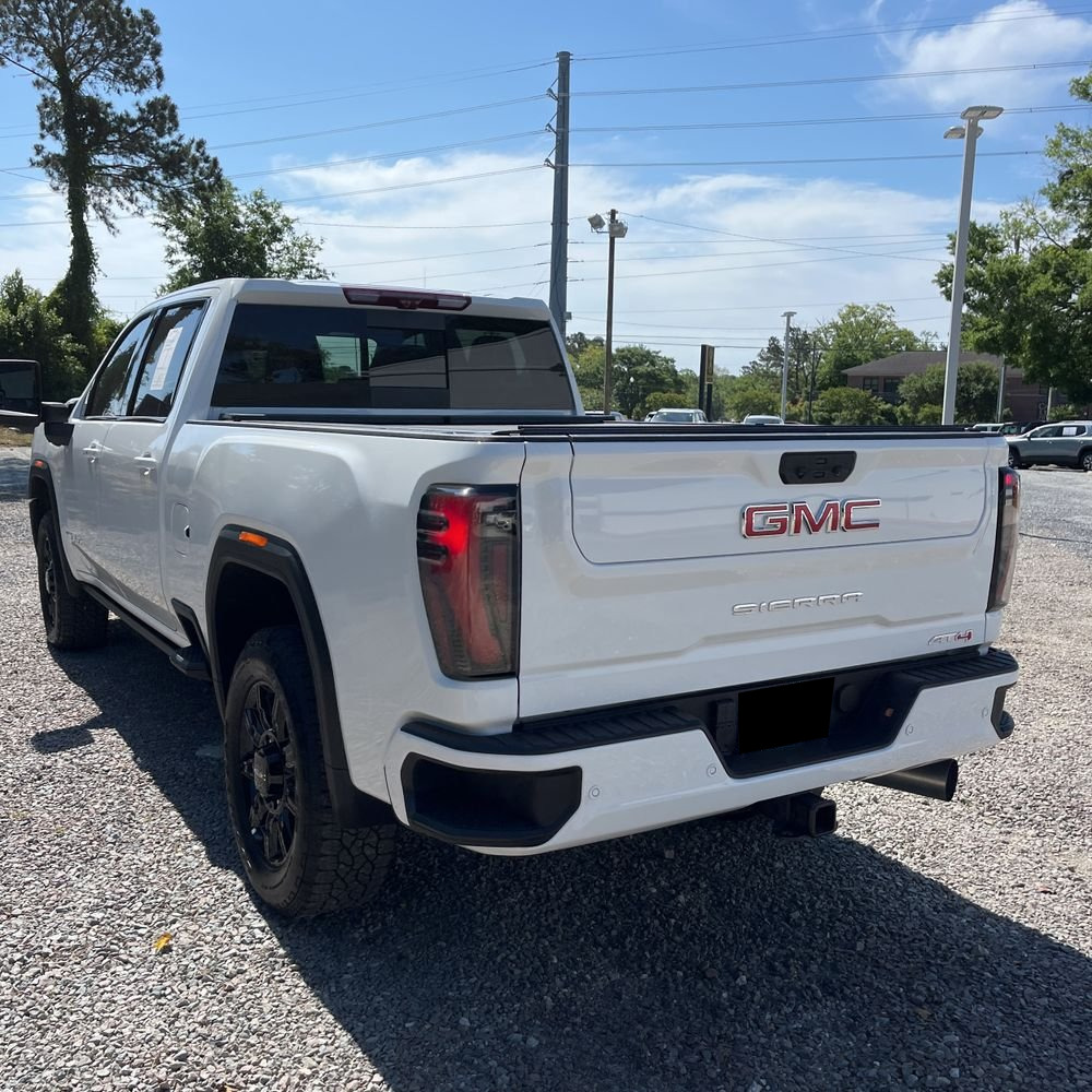 2025 GMC Sierra 2500HD AT4