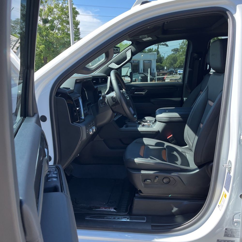 2025 GMC Sierra 2500HD AT4