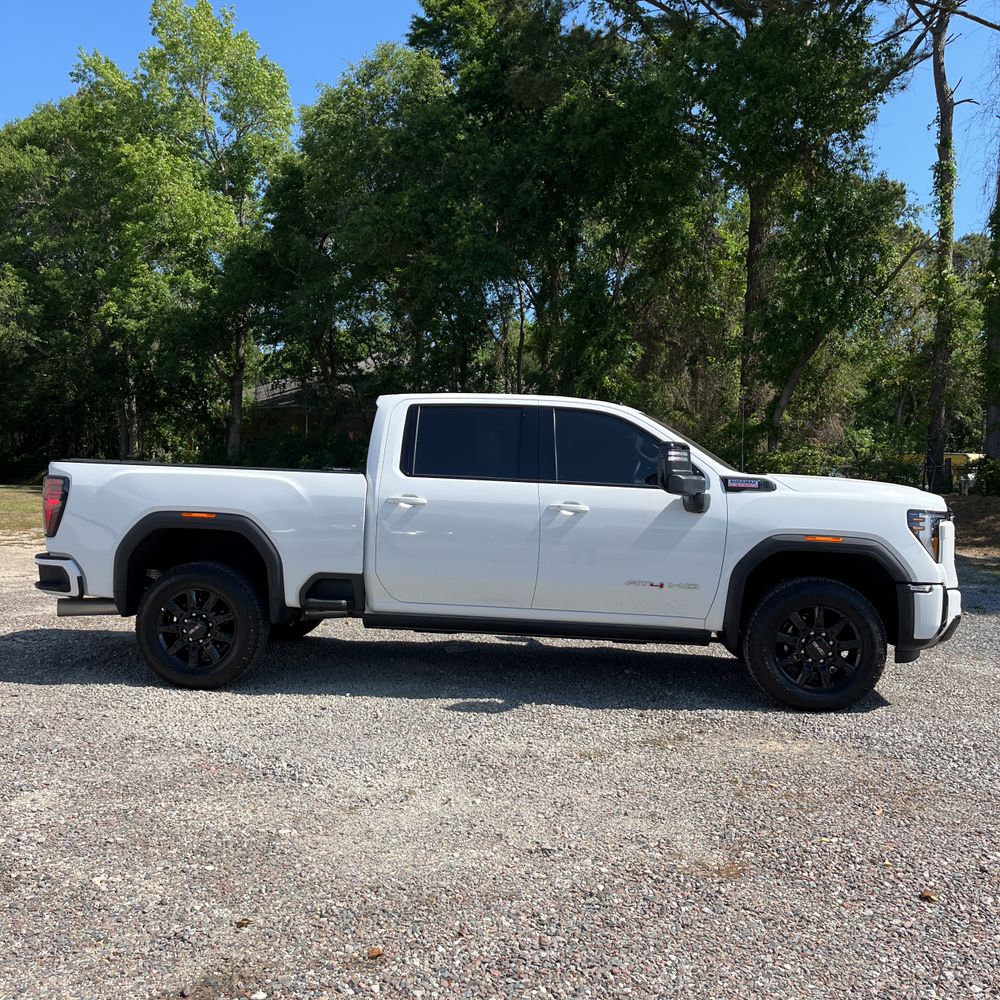 2025 GMC Sierra 2500HD AT4