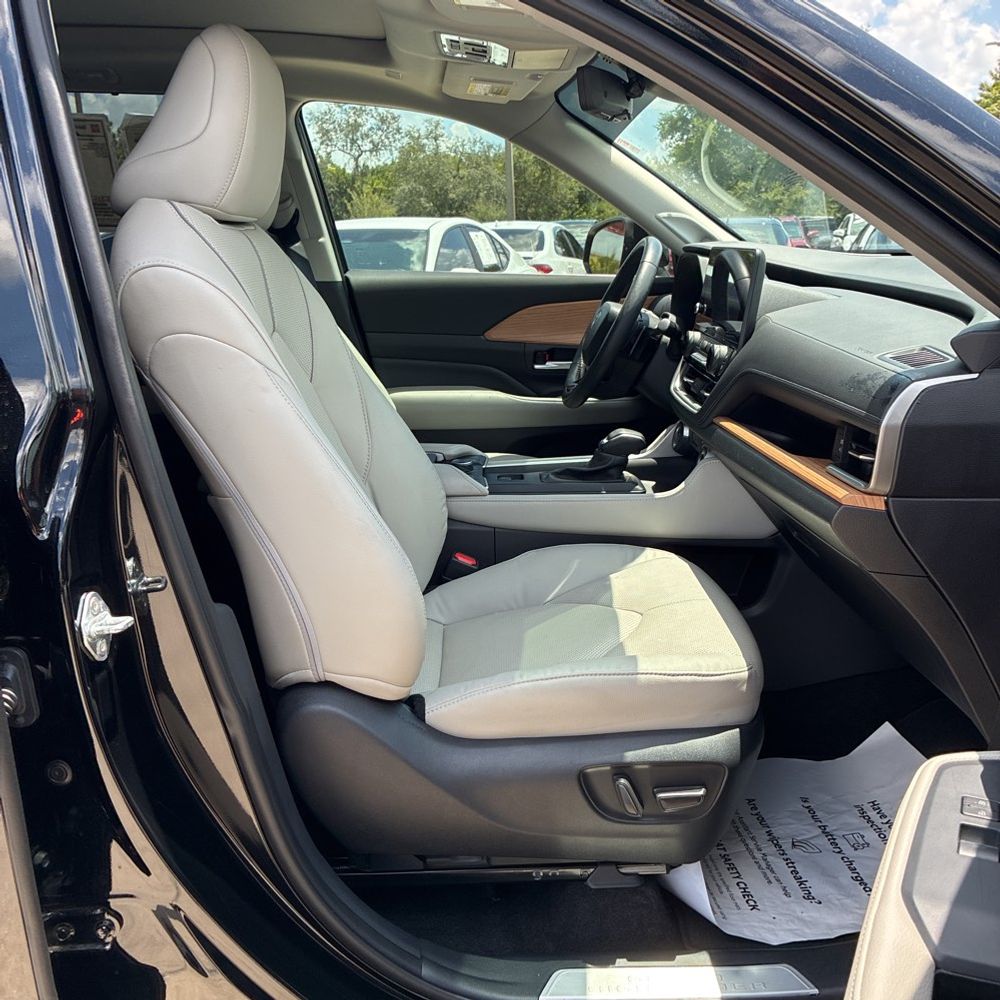 2024 Toyota Grand Highlander Platinum