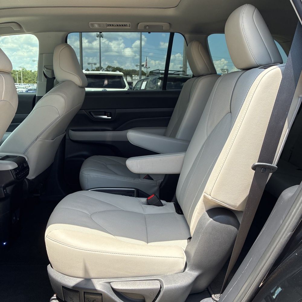 2024 Toyota Grand Highlander Platinum
