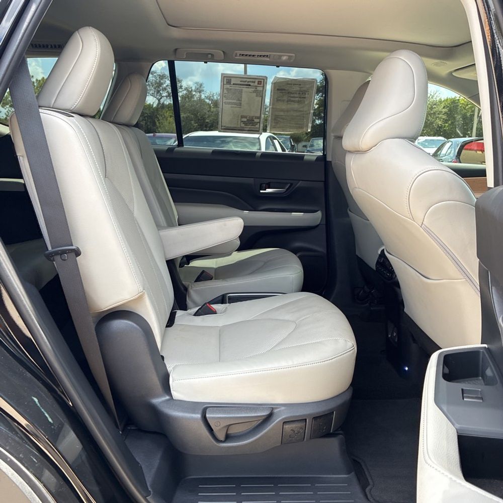 2024 Toyota Grand Highlander Platinum