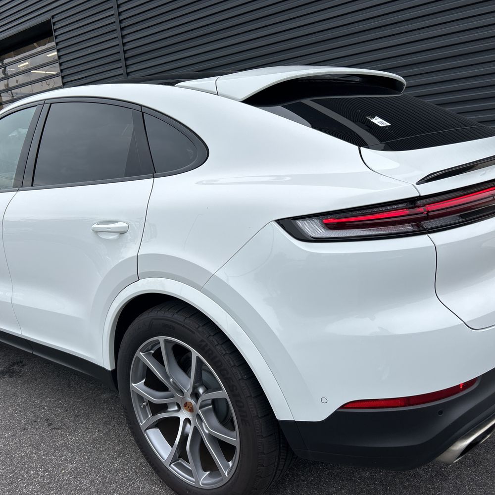 2025 Porsche Cayenne Base