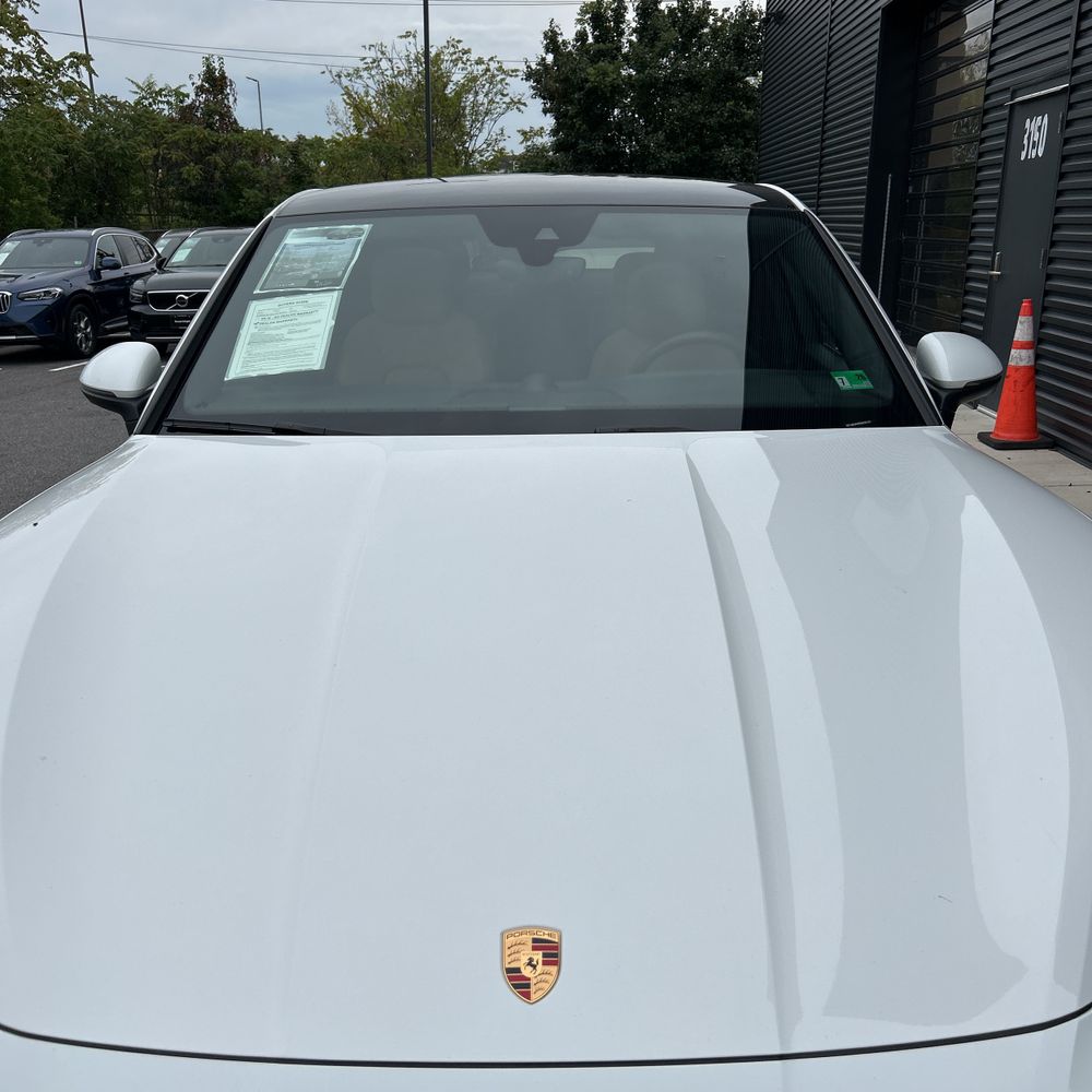 2025 Porsche Cayenne Base