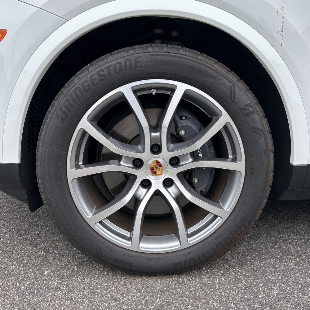 2025 Porsche Cayenne Base