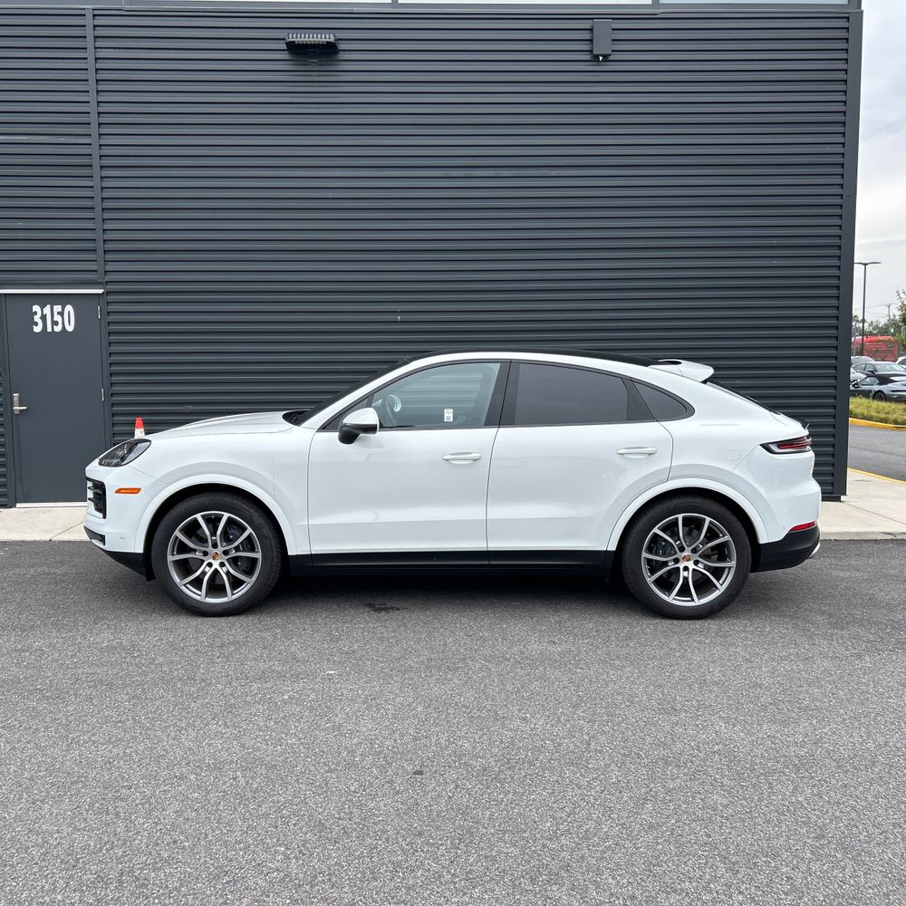 2025 Porsche Cayenne Base