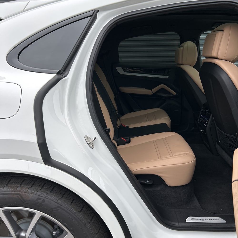 2025 Porsche Cayenne Base