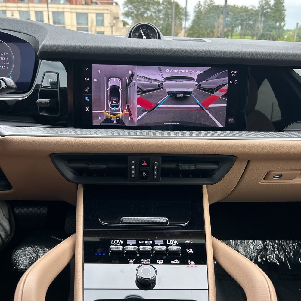 2025 Porsche Cayenne Base