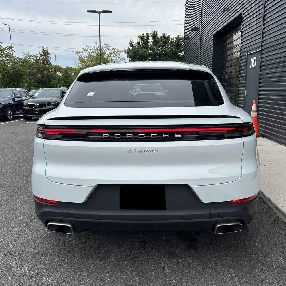 2025 Porsche Cayenne Base
