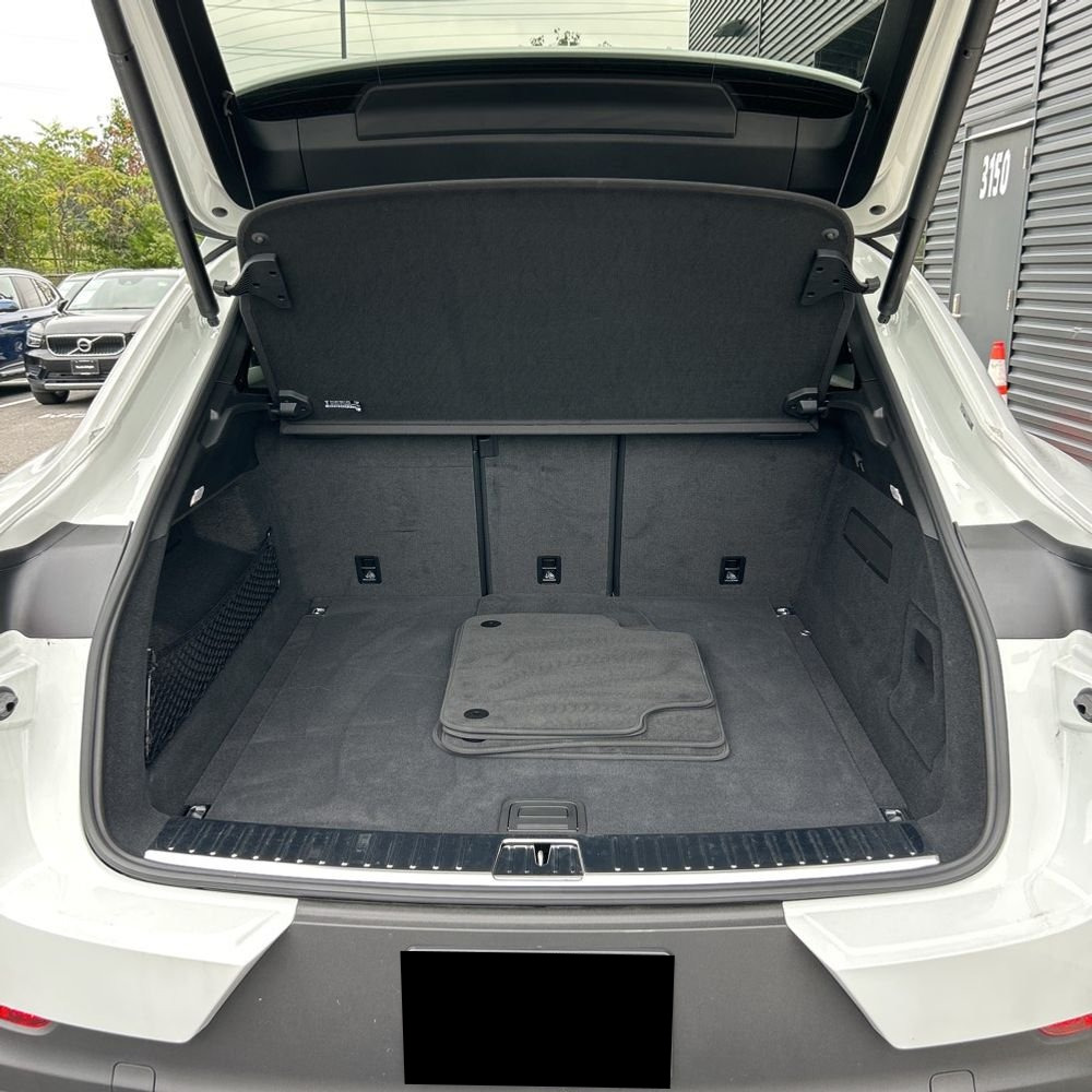 2025 Porsche Cayenne Base