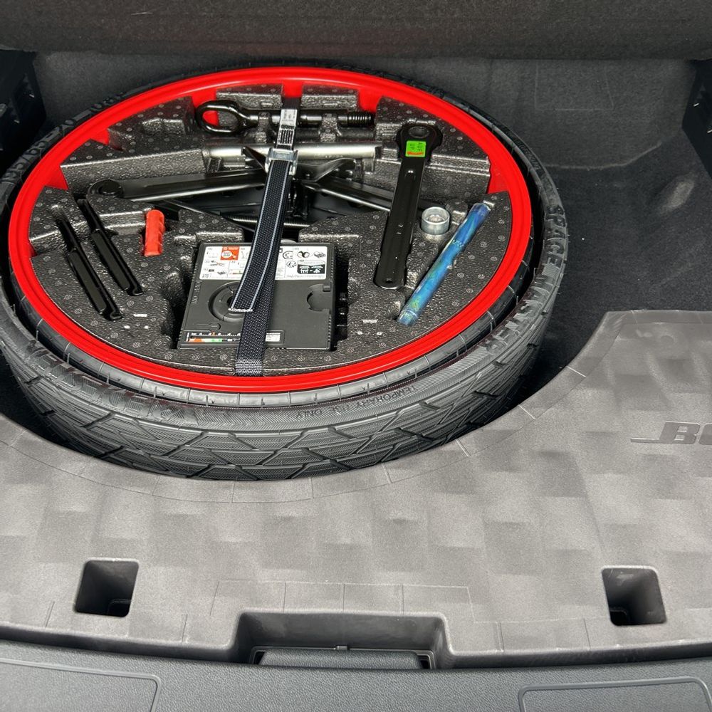 2025 Porsche Cayenne Base